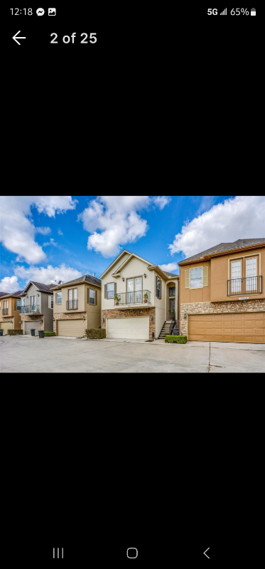 Building Photo - 10810 Park Almeda Dr