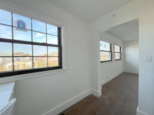 Building Photo - 1218 Massachusetts Ave