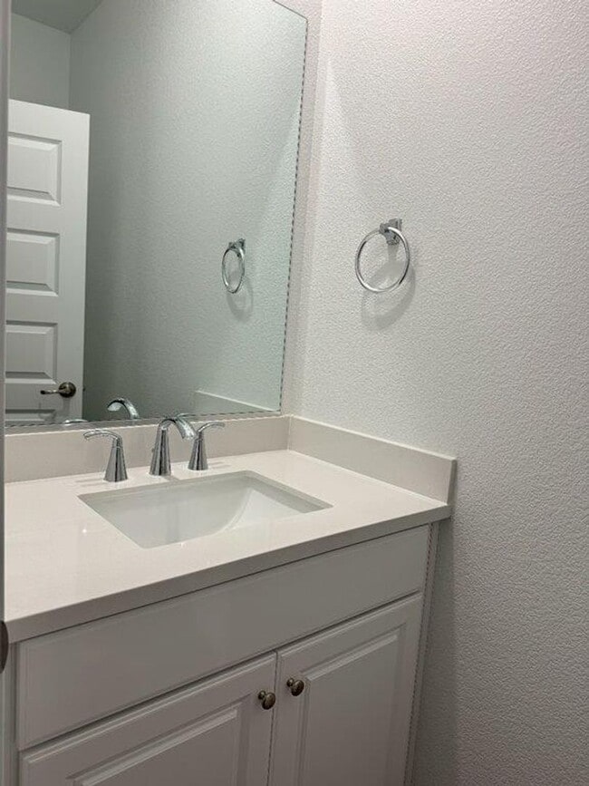 Building Photo - Like New Lennar Home FOR RENT