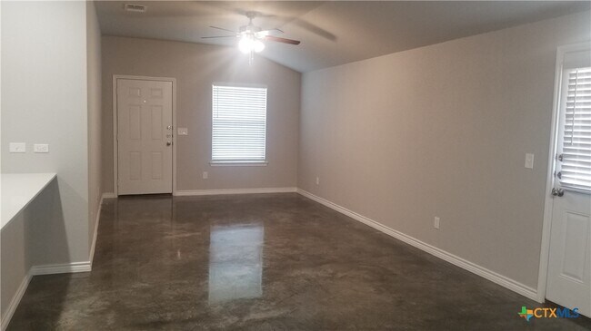 Building Photo - 200 Lowes Blvd