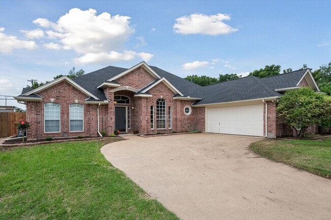 Building Photo - Gorgeous Cul-d-Sac home in Coveted Mansfie...