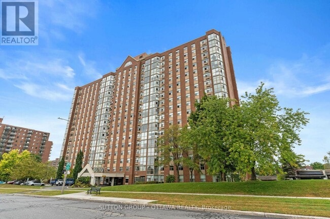 Building Photo - 2760 Carousel Crescent