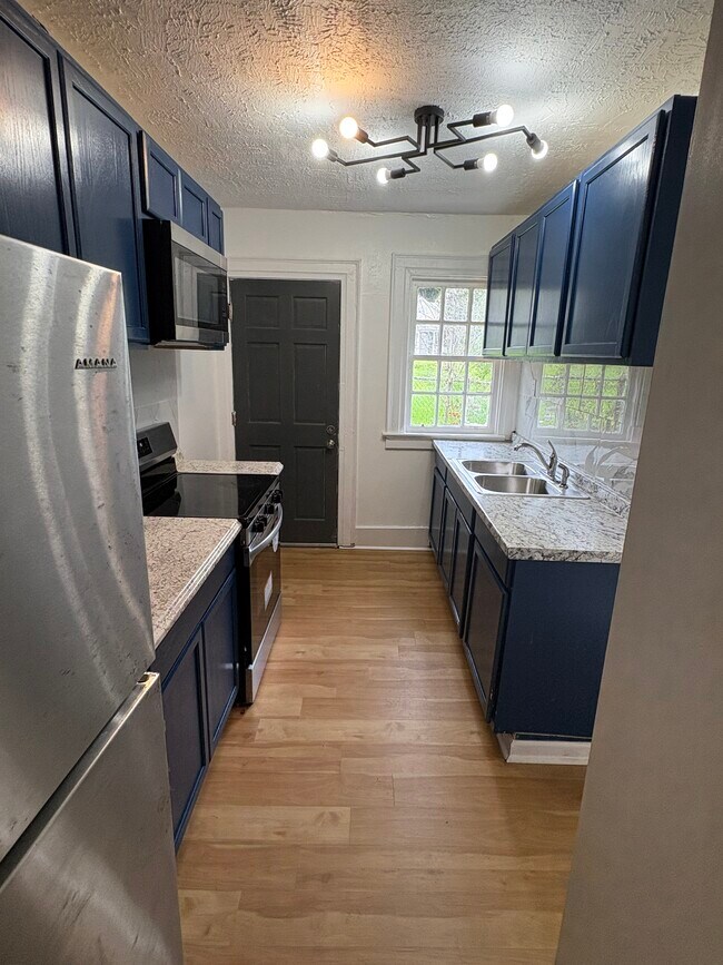 Building Photo - 2310 Yancey Ave