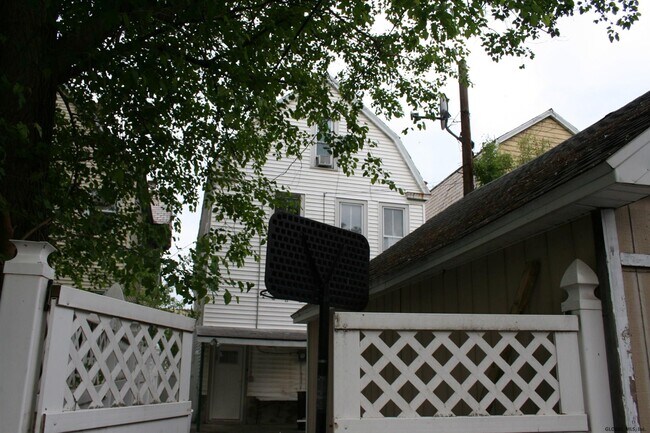 Foto del edificio - 8 Florence Pl