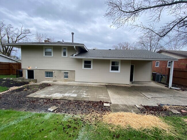 Building Photo - 10698 Chelmsford Rd