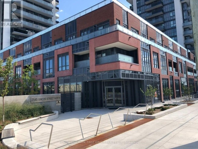Building Photo - 2545-2545 Simcoe St N