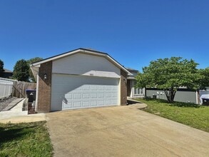 Building Photo - 1011 Quincy Dr