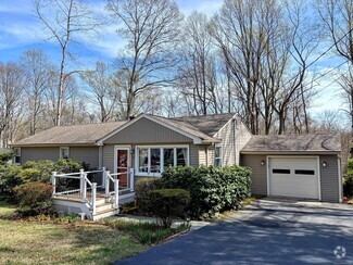 Building Photo - 3 Deer Run Rd