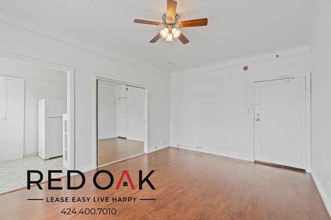 Foto del edificio - Welcoming, Sun-Drenched Studio with Includ...