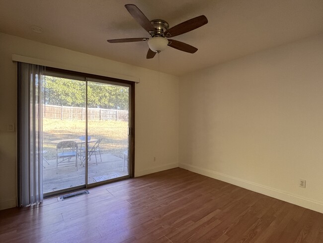 Dining Room - 310 NE 7th St