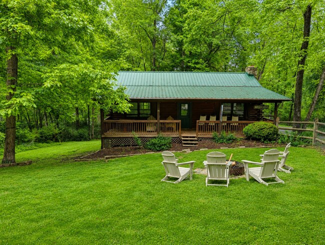 Foto del edificio - Black Mountain Cabin!