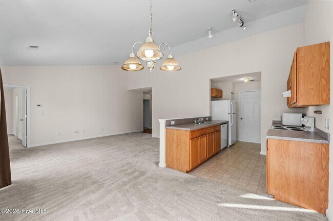 Foto del edificio - Beautiful 3-Bedroom Home in a Highly Desirable Community