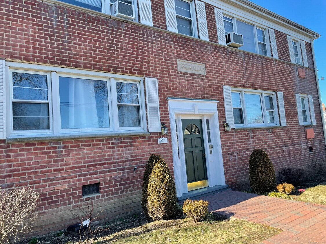Foto principal - 264 Glenbrook Rd