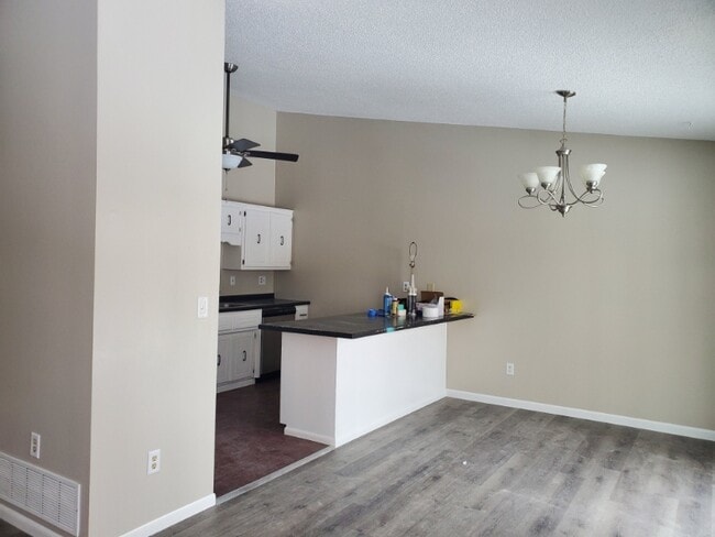 Foto del edificio - 1836 55th St E