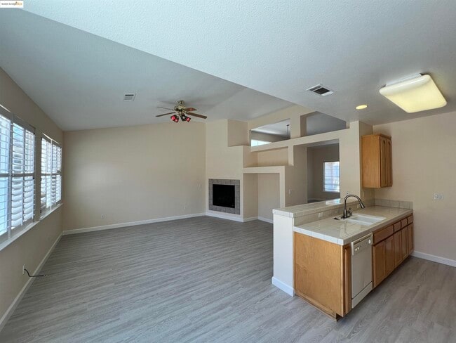 Building Photo - 1371 Brooktrail Dr