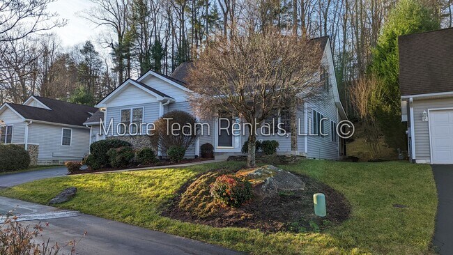 Building Photo - 3/2.5 Villa in Duncraggen - Private Outdoo...