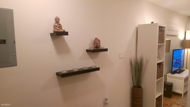 Building Photo - 2 br, 1 bath Apartment - Regency 4F