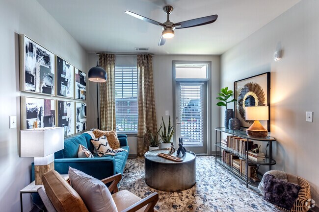 2BR, 2BA - 1020 SF - The Address Galleria