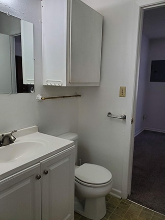 Bathroom - 515 S College St
