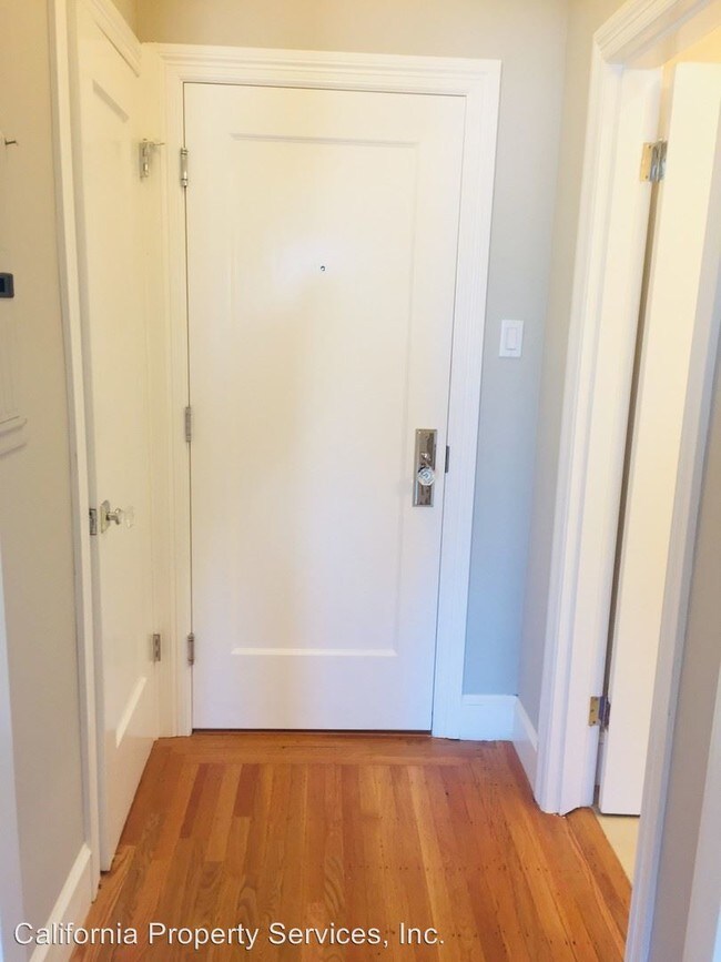 Foto del edificio - 3455 Pierce St