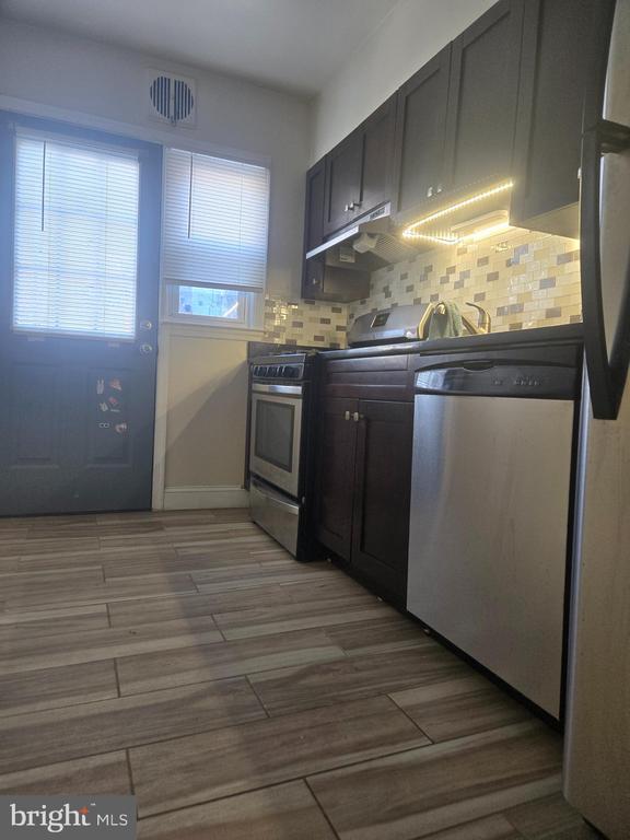 Foto del edificio - 4225 Elsa Terrace