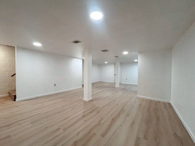 Building Photo - 6014 Eunice Ave