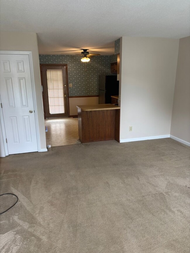 Building Photo - Graham