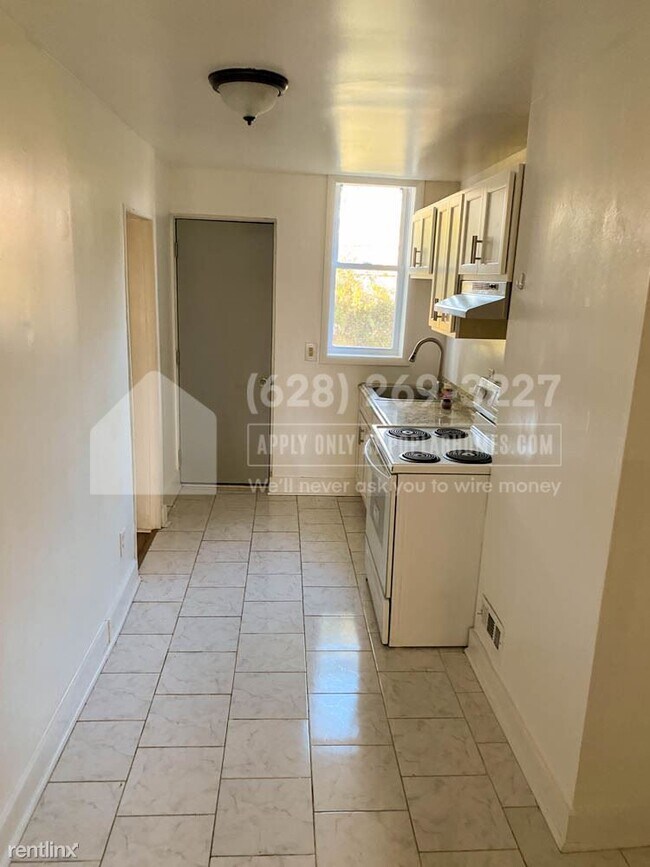 Building Photo - 3 br, 2 bath Townhome - 4618 Pimlico Road -