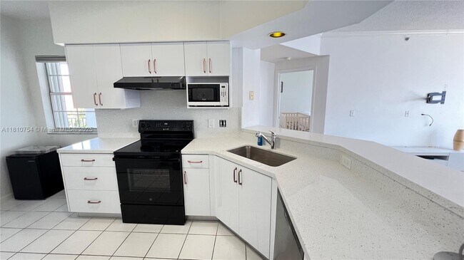 Foto del edificio - 3255 NE 184th St