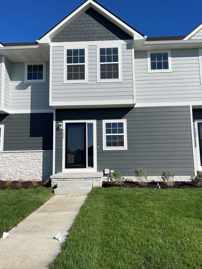 Townhome for Rent in Papillion - Townhome for Rent in Papillion