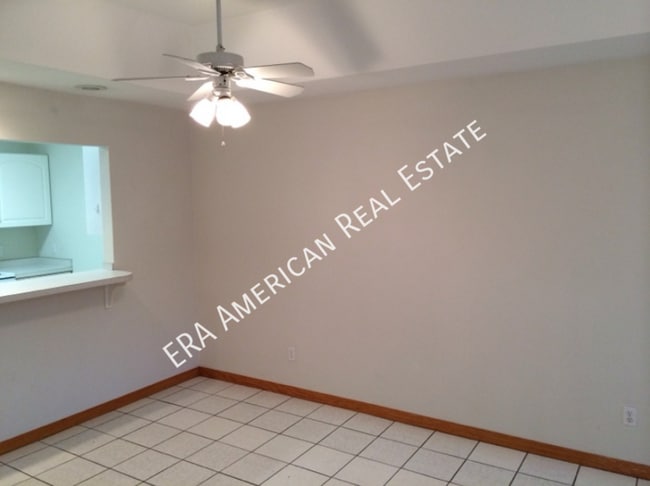 Building Photo - Shalimar Duplex, Close to Eglin!