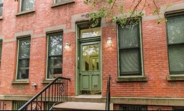 Building Photo - 231 3rd St