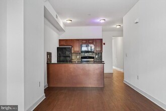 Building Photo - 6028 Market St