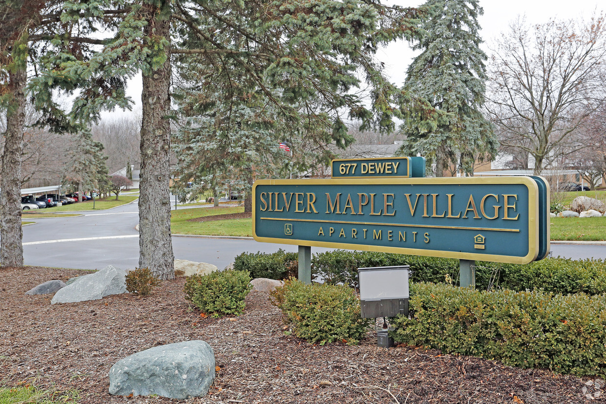 Foto del edificio - Silver Maple Village Apartments