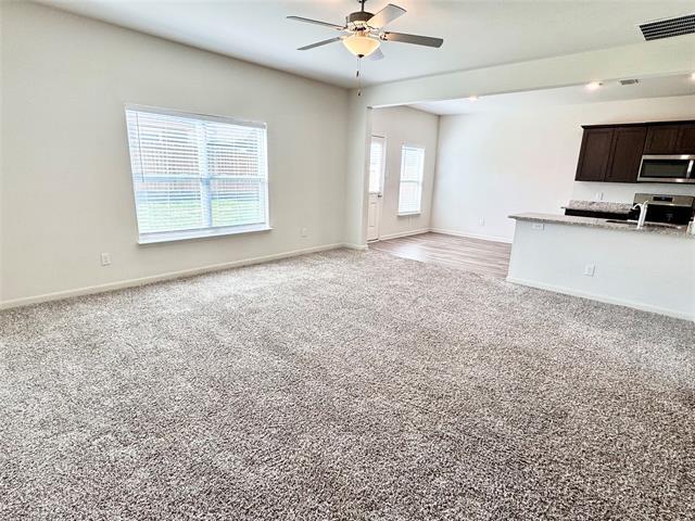 Foto del edificio - 2409 Stillwater Dr