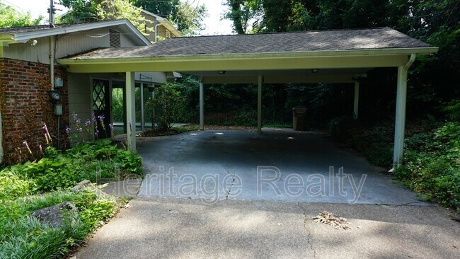 Building Photo - 529 Bardon Rd NW