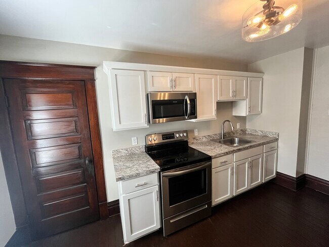 Foto del edificio - 356 Pine Ave