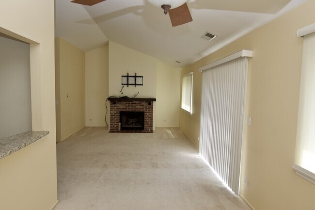 Foto del edificio - 1047 Auburn Ln