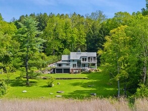 Building Photo - 258 Hardscrabble Rd