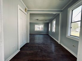 Building Photo - 710 Woodland Ct