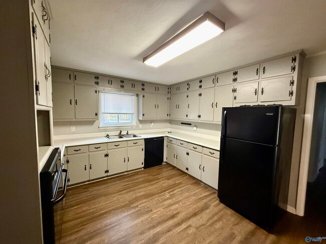 Foto del edificio - 804 Hodges St NW