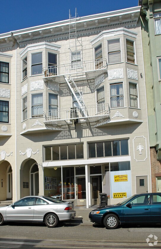 Primary Photo - 1325-1329 Mason St