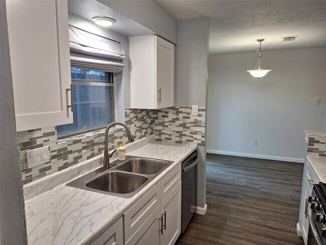 Foto del edificio - 19959 Salt River Ct