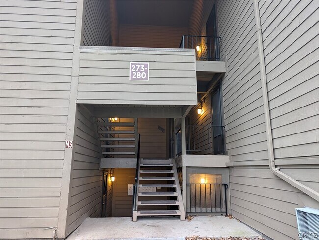 Foto del edificio - 273 Watertree Dr