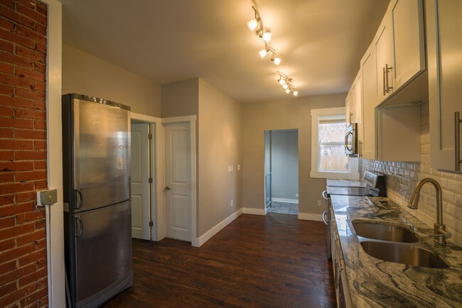 Building Photo - 529 Cherokee Street