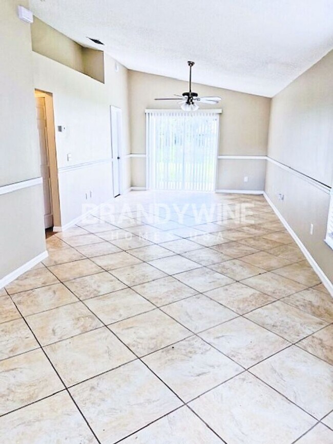 Building Photo - Holiday Promo! FREE December Rent!!