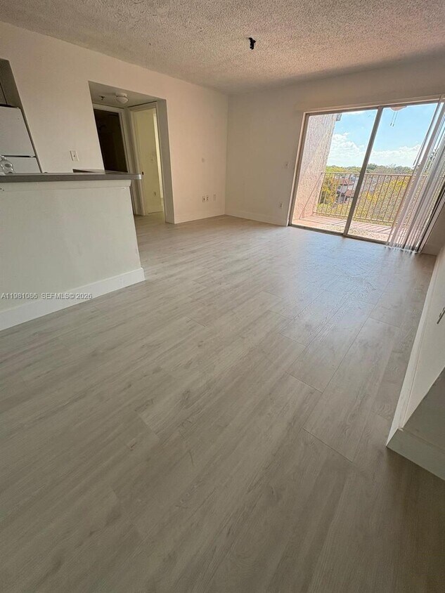 Foto del edificio - 15231 SW 80th St