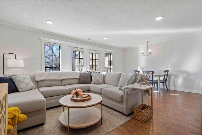 Foto del edificio - 4727 Jarboe St
