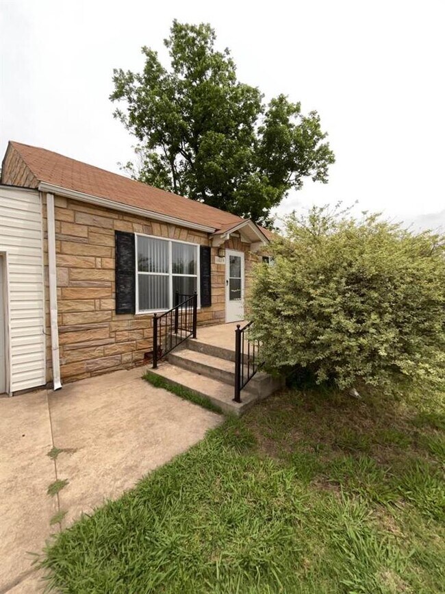 Foto del edificio - 1609 SW B Ave