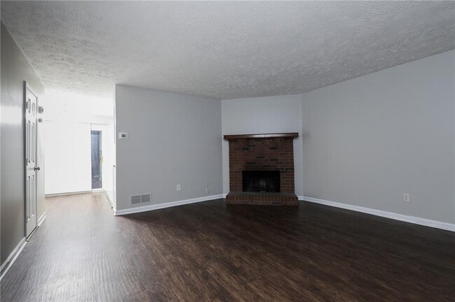 Foto del edificio - 284 Timber Creek Ln SW